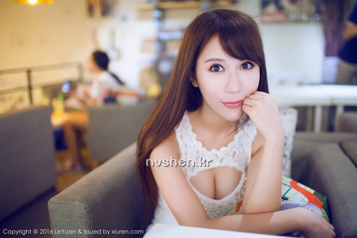 Xrmnw.Vip_艾惟_写真