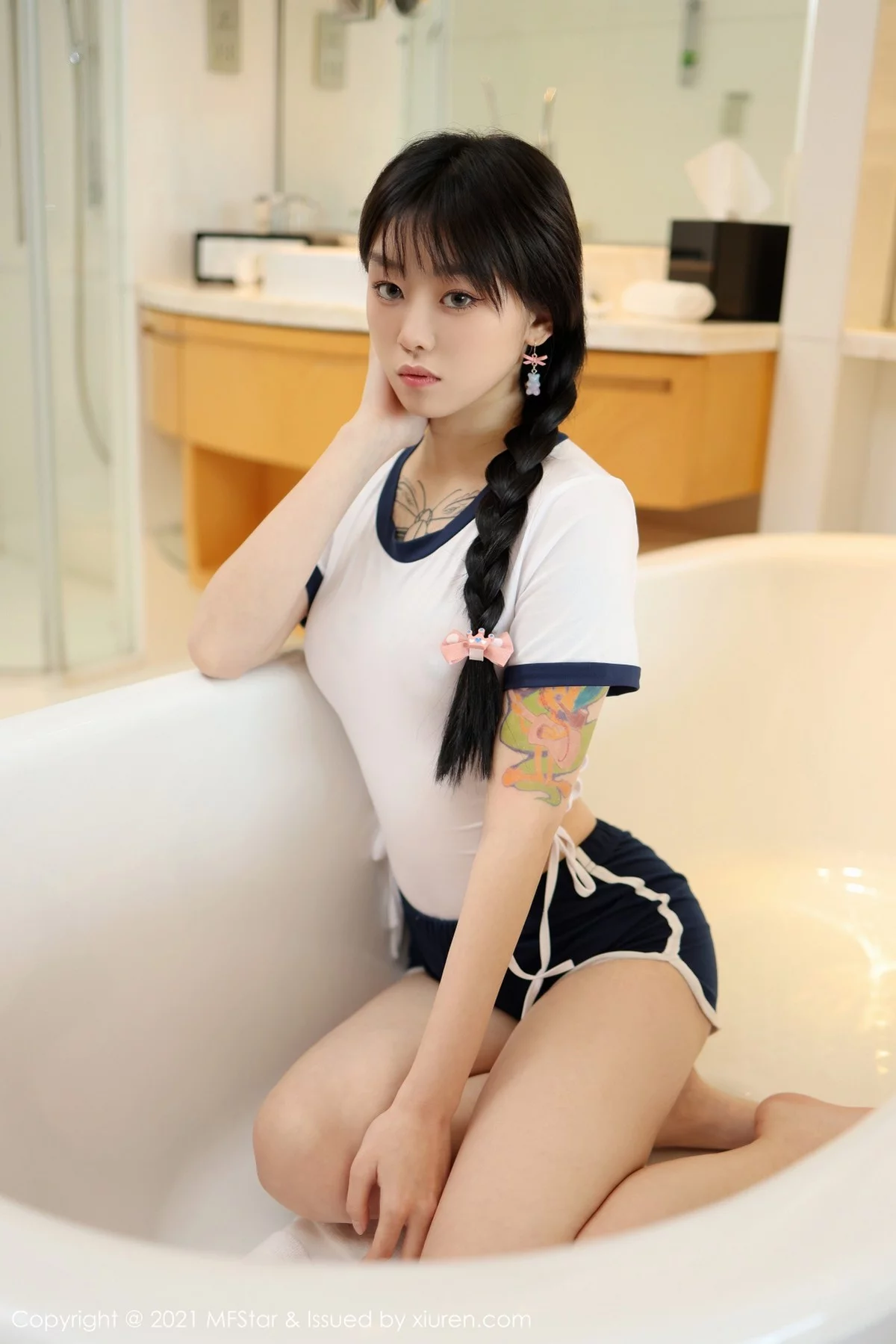 Xrmnw.Vip_奶瓶子_写真