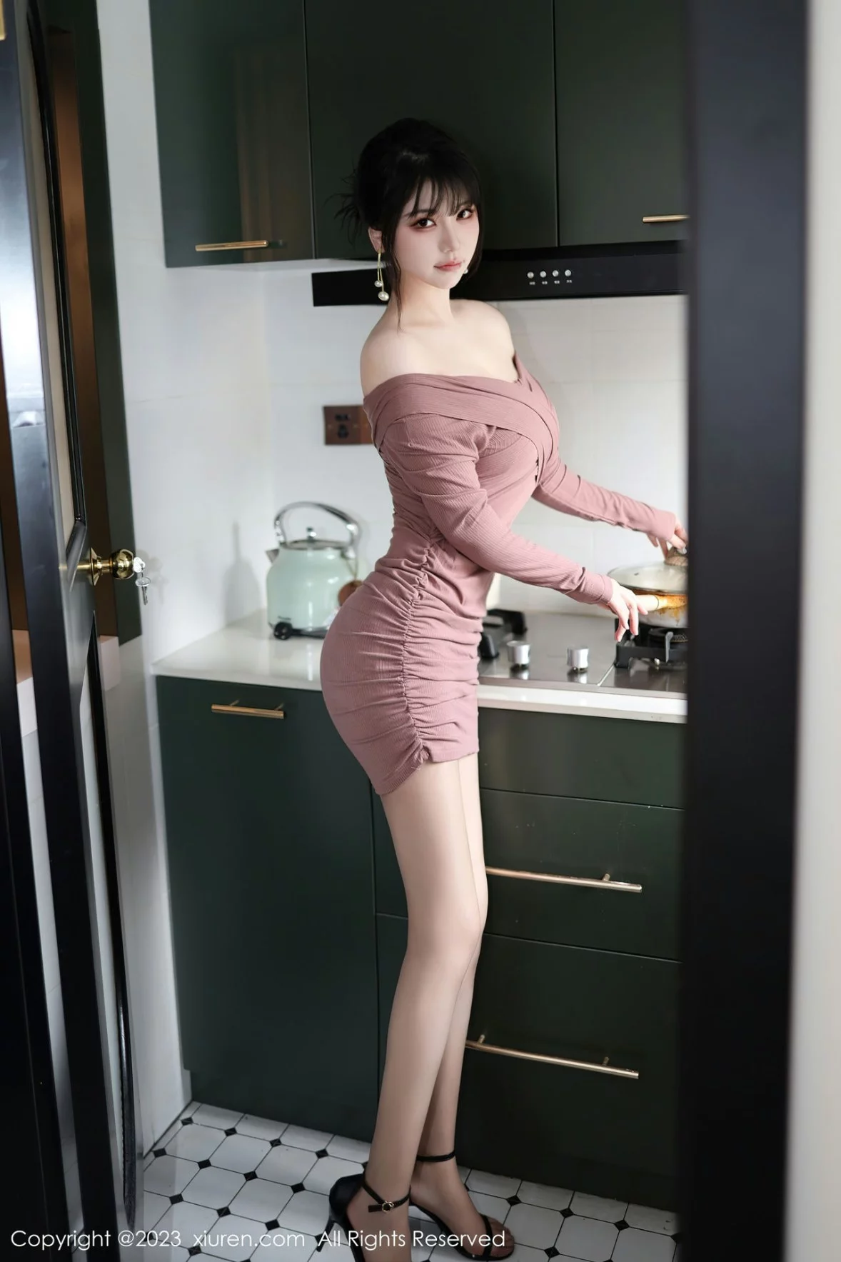 Xrmnw.Vip_桃桃子_写真